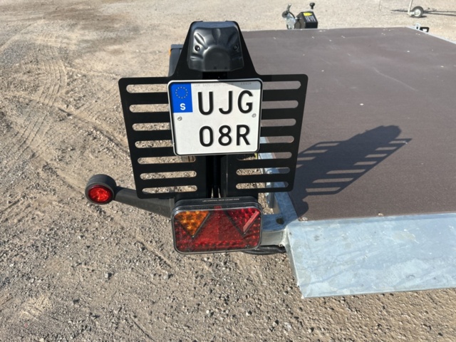 1377986-9 Maskintransport plattformstrailer 750kg Lorries PT75 2617 -2023