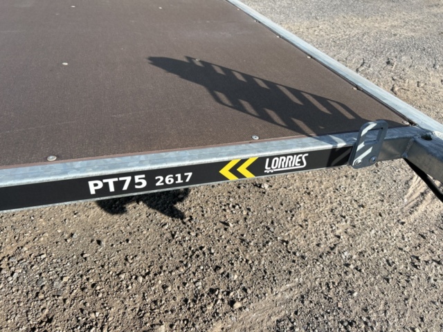 1377986-10 Maskintransport plattformstrailer 750kg Lorries PT75 2617 -2023