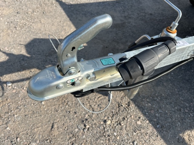 1377986-14 Maskintransport plattformstrailer 750kg Lorries PT75 2617 -2023