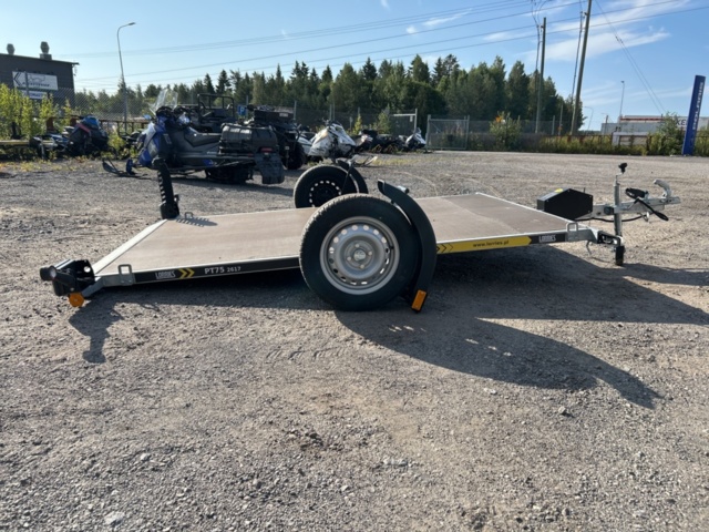 1377986-17 Maskintransport plattformstrailer 750kg Lorries PT75 2617 -2023
