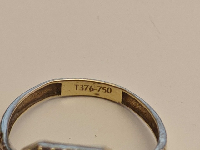 1130290-13 Parti med smycken i guld