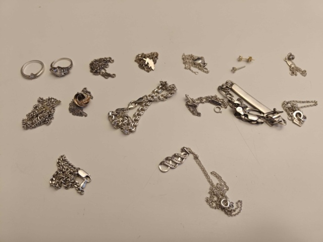1130291-16 Parti med smycken i silver
