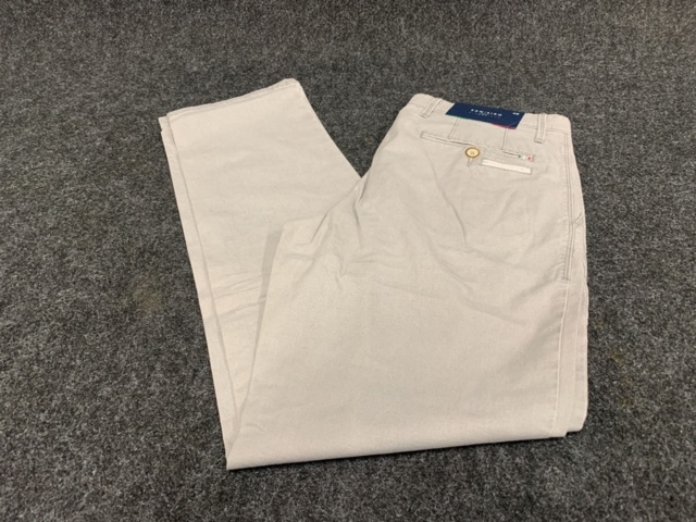 1402907-6 18 st byxor Sansiro