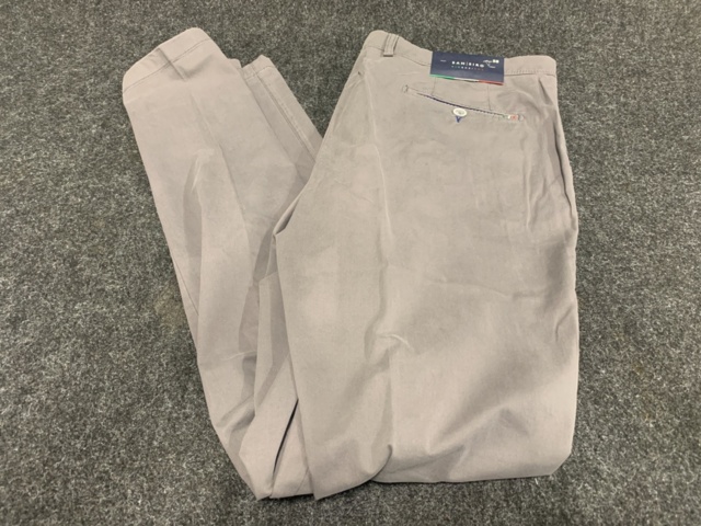 1402907-9 18 st byxor Sansiro