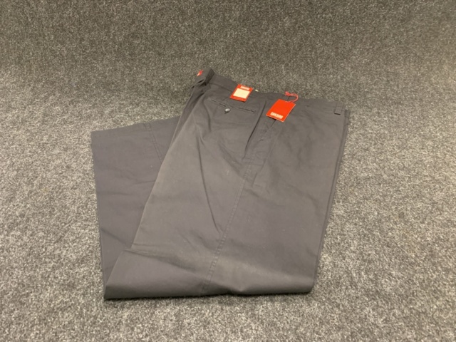 1402907-34 18 st byxor Sansiro