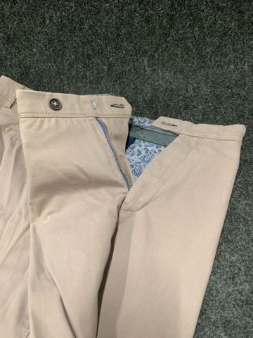 1402907-44 18 st byxor Sansiro