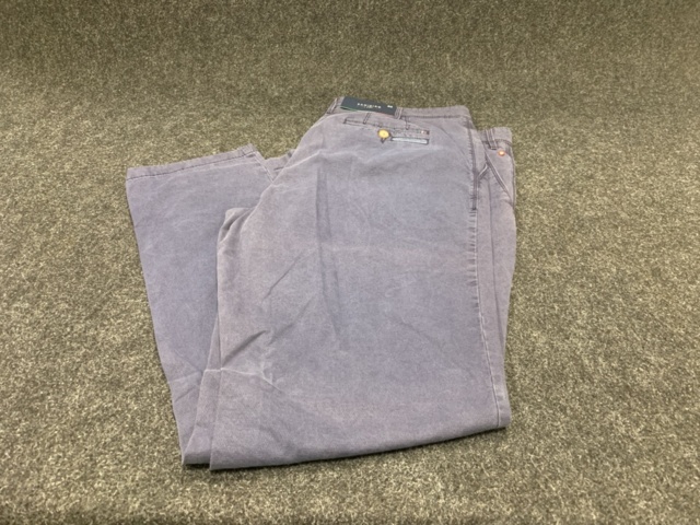 1402907-56 18 st byxor Sansiro