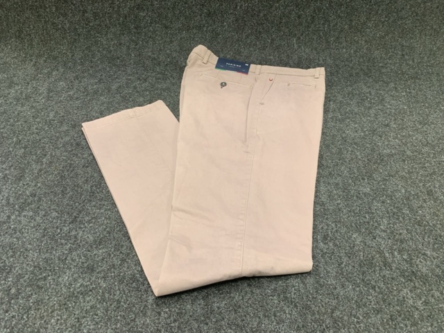 1402907-62 18 st byxor Sansiro