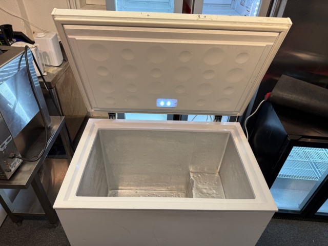 1176453-2 Frysbox ca 285 liter. Testad, fungerar