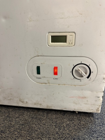 1176453-3 Frysbox ca 285 liter. Testad, fungerar