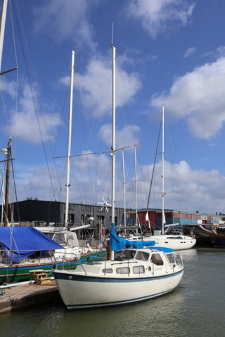 1144740-2 Motor sailer LM 27