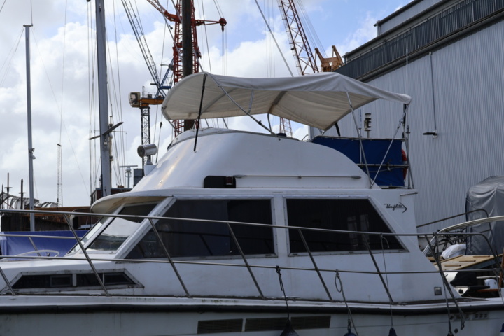 1371112-4 Uniflite/Chris Craft Concertible 42 -1979