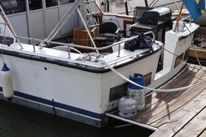 1371112-12 Uniflite/Chris Craft Concertible 42 -1979