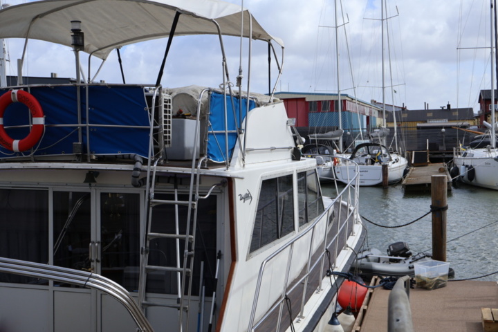 1371112-19 Uniflite/Chris Craft Concertible 42 -1979