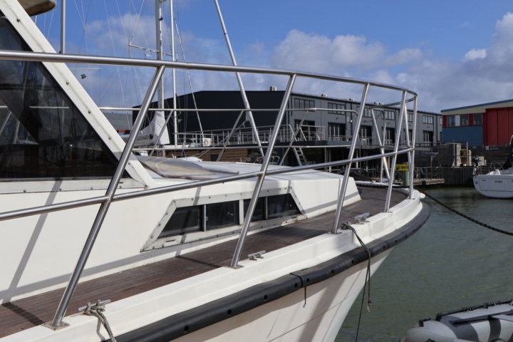 1371112-21 Uniflite/Chris Craft Concertible 42 -1979