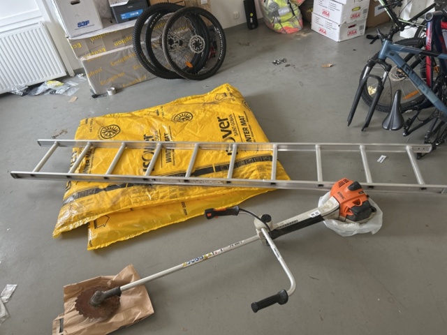 1377987-1 Aluminiumstege Nordic Star, Röjsåg Stihl FS 460C, termomatta Isover