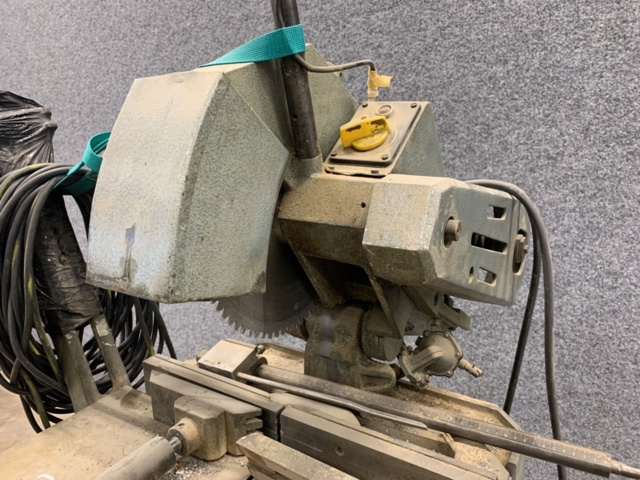 1407303-6 Metallkap, Thomas Vasca