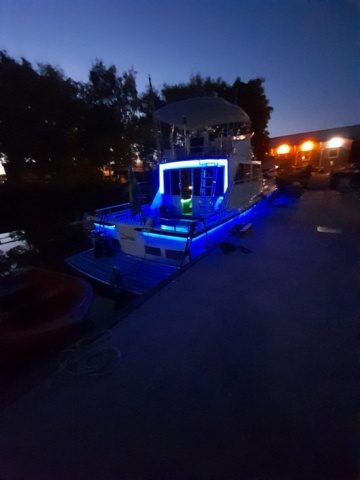 1371112-58 Uniflite/Chris Craft Concertible 42 -1979