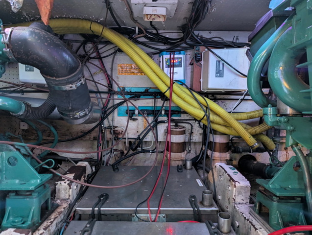 1371112-62 Uniflite/Chris Craft Concertible 42 -1979