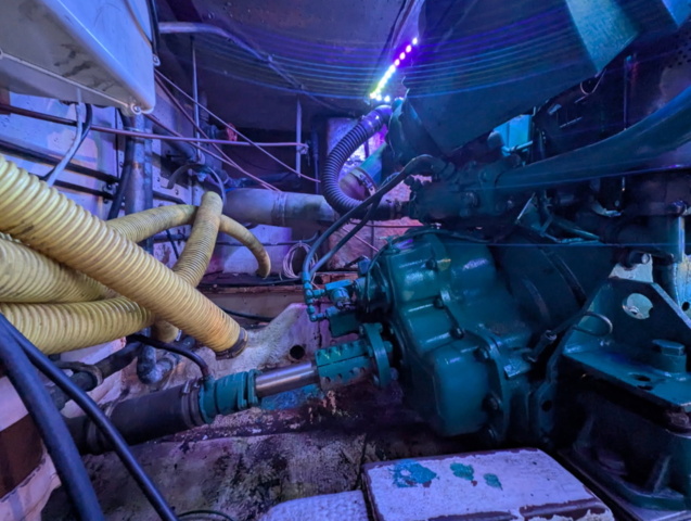 1371112-64 Uniflite/Chris Craft Concertible 42 -1979