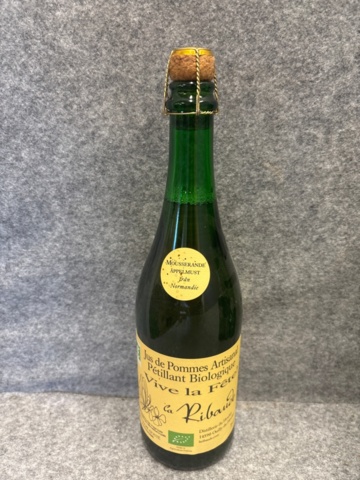 1367836-2 Läsk & alkoholfri dryck, enligt bilder