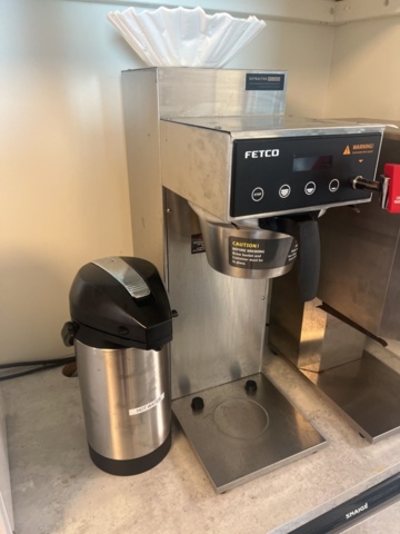 1395441-1 Kaffebryggare med 2 st termosar - Fetco CBS-1221