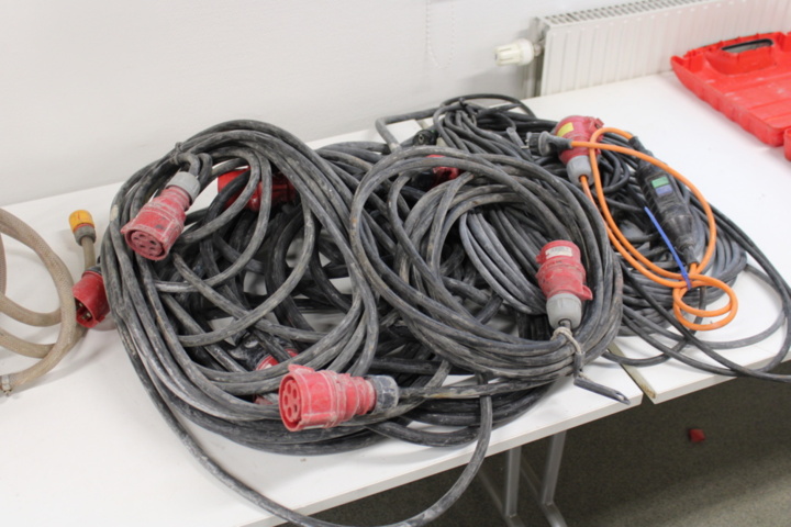 1356928-1 3-fas kablar, 1-fas-kablar, tryckspruta