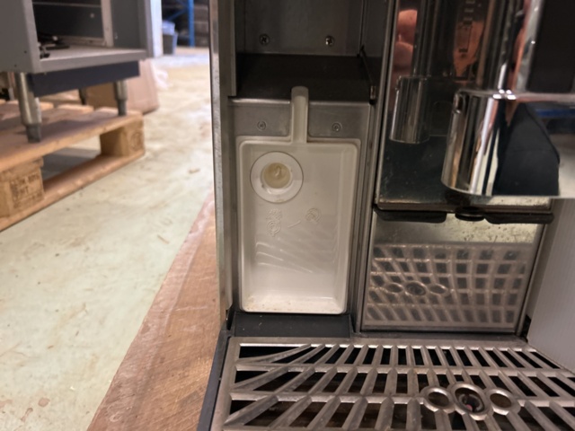 1383126-9 Coffee machine with milk cooler - WMF Presto