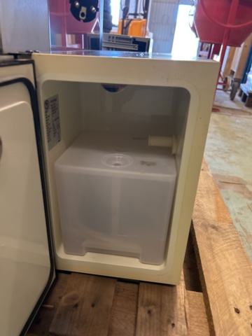 1383126-14 Coffee machine with milk cooler - WMF Presto