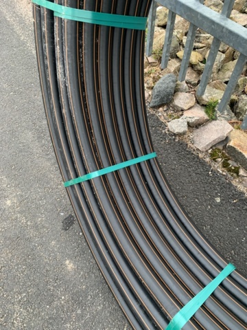 1094605-9 Pem-rör Wavin brun stripe 40X2,4 L=200M PN8 PE80 SDR17