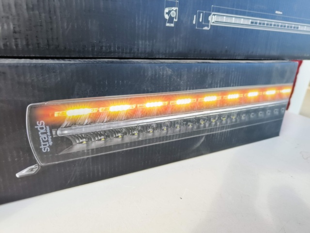 1331802-6 Två stycken ledramper Strands Siberia NG 22" / 32"