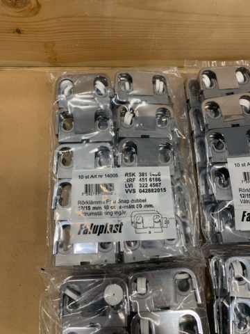 1094614-6 Vattenmätarkonsoler, tätningsringar & rörklammor