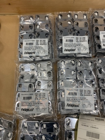 1094614-7 Vattenmätarkonsoler, tätningsringar & rörklammor