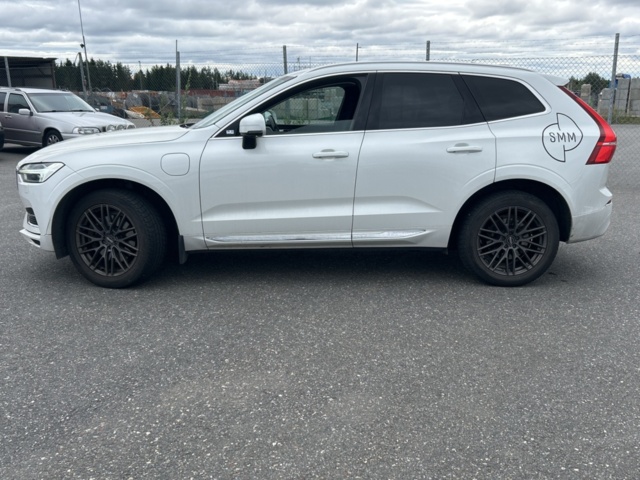 1383175-2 Volvo XC60 Recharge T8 AWD Geartronic, 392hk, 2019