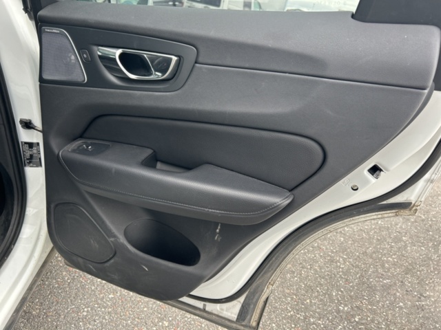 1383175-33 Volvo XC60 Recharge T8 AWD Geartronic, 392hk, 2019