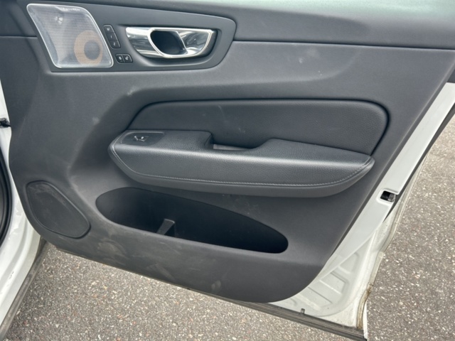 1383175-40 Volvo XC60 Recharge T8 AWD Geartronic, 392hk, 2019