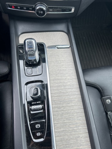 1383175-22 Volvo XC60 Recharge T8 AWD Geartronic, 392hk, 2019