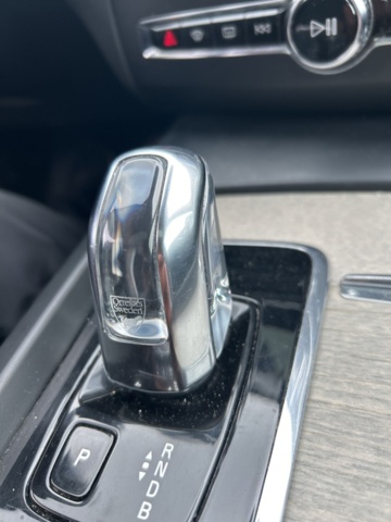 1383175-23 Volvo XC60 Recharge T8 AWD Geartronic, 392hk, 2019