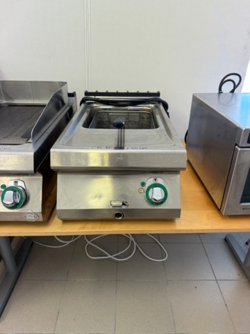 1176462-2 Fritös enkel Rm Gastro FE-700-13-E