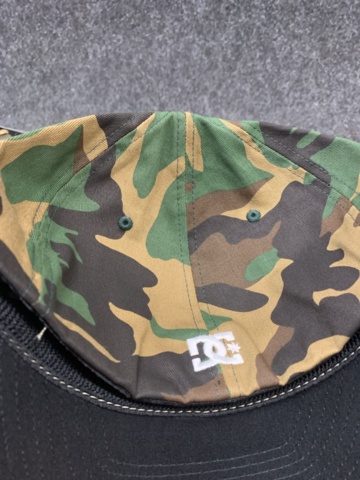 1407931-6 4 st kepsar DC Flexfit