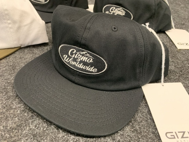 1408180-2 4 st kepsar snapback Gizmo,