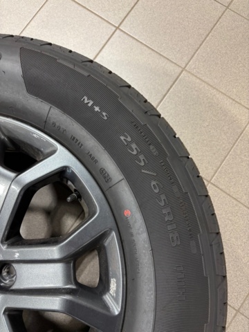 1408186-8 Ford Ranger Wildtrak fälgar med däck Goodyear Wrangler Territory HT