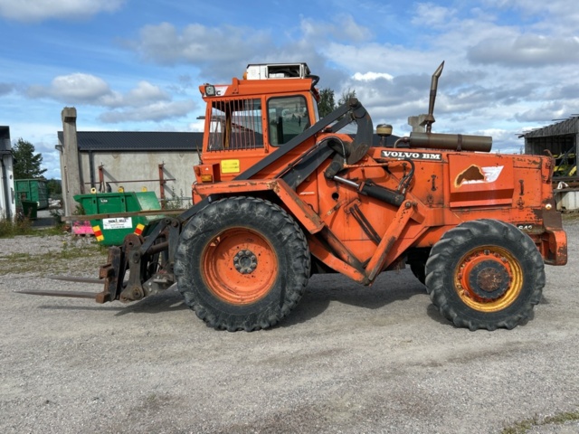1377989-8 Lastmaskin Volvo BM LM 642, -1983