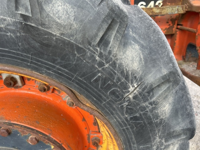 1377989-10 Lastmaskin Volvo BM LM 642, -1983