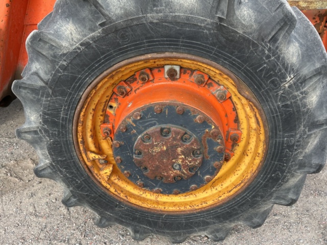 1377989-12 Lastmaskin Volvo BM LM 642, -1983