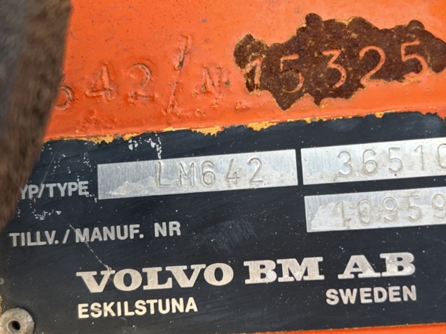 1377989-27 Lastmaskin Volvo BM LM 642, -1983