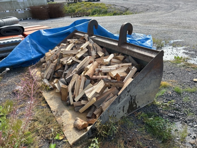 1377989-52 Lastmaskin Volvo BM LM 642, -1983