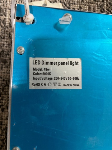1372430-3 LED-paneler med drivdon – 48W 6000K