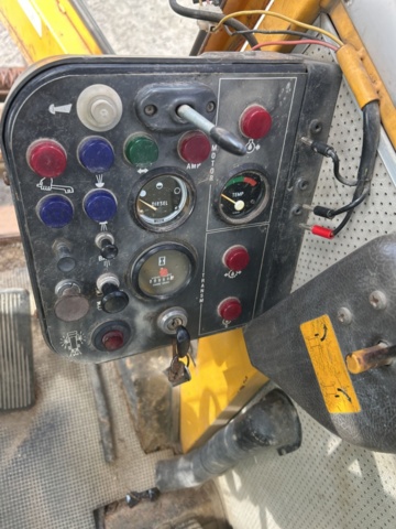 1377989-47 Lastmaskin Volvo BM LM 642, -1983