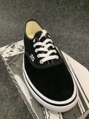 1407896-3 Shoes Vans Skate Authentic, Size 39